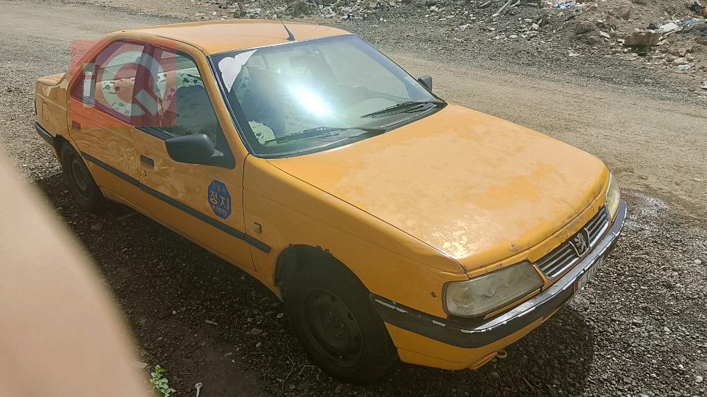 Peugeot 405